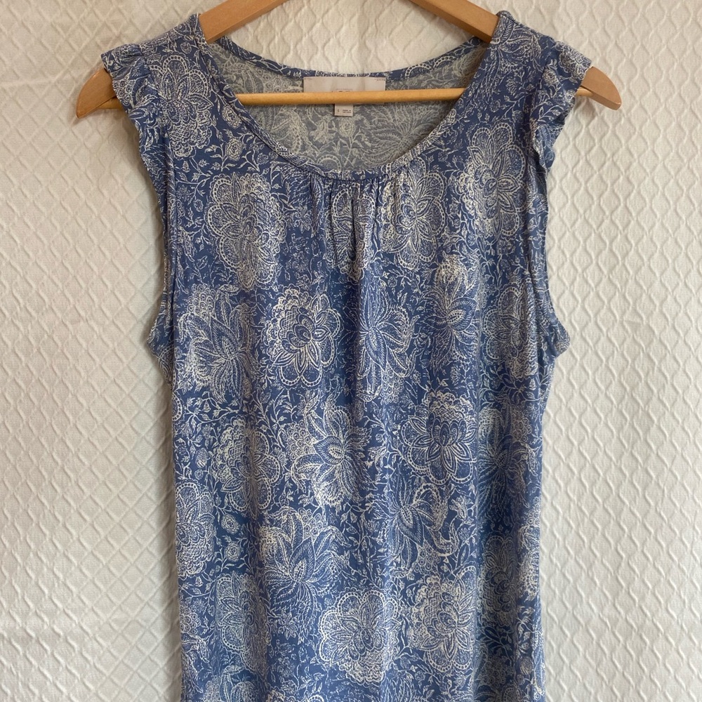 Ann Taylor LOFT Floral Scoop Neck Top. Sleeveless. Modest flutter sleeves.
